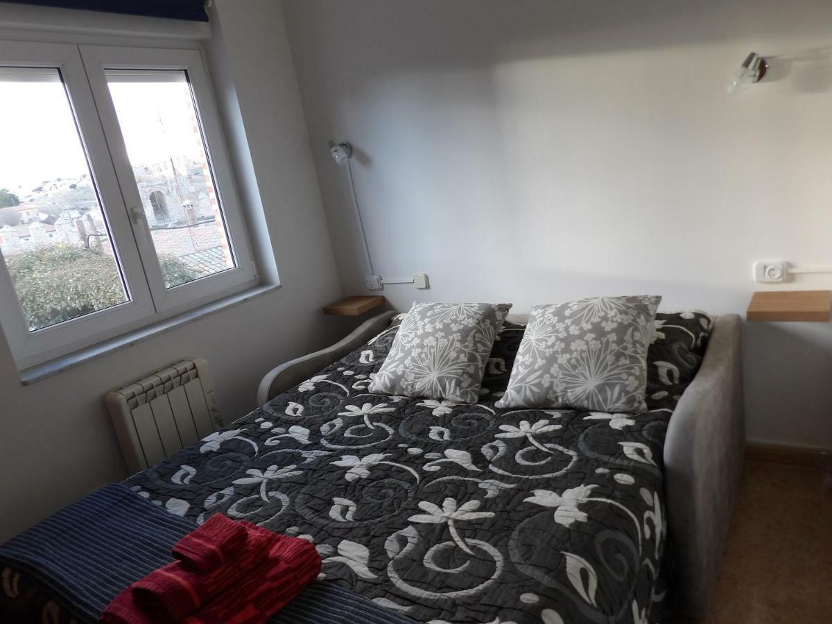 Vut Los Telares Muralla Ávila Eksteriør billede